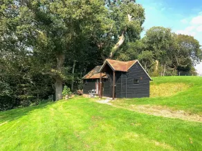 Glamping 1-bed Cottage in Hellingly - Image 5