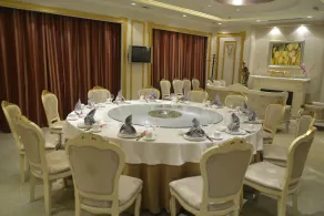 Shanghai Airlines Travel Hotel - Image 3