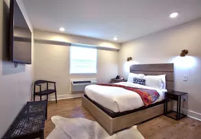 The Lucky Inn - Image 3