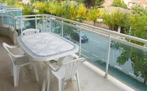 Apartamentos Larimar - Families Only - Image 2