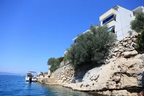 Igor 5 m From Beach A - Image 4