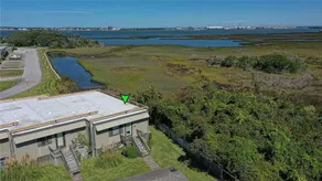 8 1/2 Marina Unit 1 - Image 3