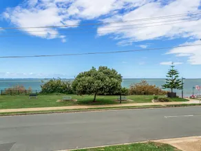 Beachfront Studio and Private Pool - Image 3