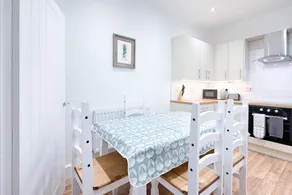 The Ravenhill House - Image 5