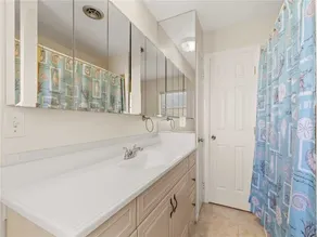 Venice Avalon Home - Three Bedroom Home - Image 3