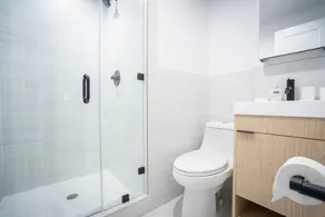 Chelsea South Apartments 30 Day Rentals - Image 2