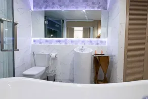 The Royal Palm Beach Front - Image 5