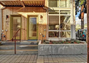 Fremont Jet City Townhome - Image 3