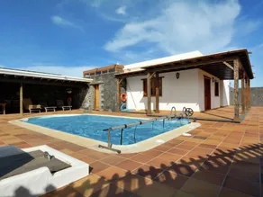 Villa With Private Pool in the Center of Lanzarote, Perfect for day Trips - Image 3