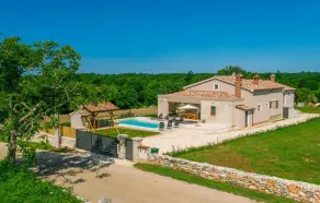 Stunning Home in Orihi With Outdoor Swimming Pool, Wifi and 3 Bedrooms - Image 2