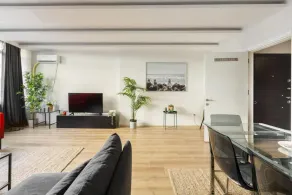 Sleek and Central Flat With Backyard in Besiktas - Image 4