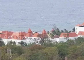 Sophia's Vacation Home-Ocean View - Image 3