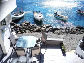 Sunrise Luxury Seaside Apartment - Image 5