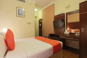 OYO 332 Syaj Hotel - Image 3