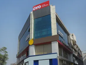 Hotel Jay Radhe by OYO Rooms - Image 3