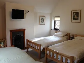 Langley Cottage Guest House - Image 2