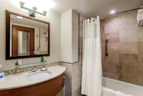 Condado Lagoon Villa Apt - Image 3
