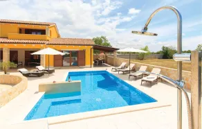 Amazing Home in Sveti Kirin With Wifi, 4 Bedrooms and Outdoor Swimming Pool - Image 3