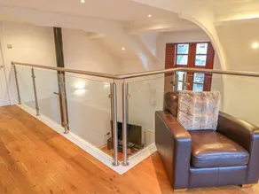Bridge House - Image 5
