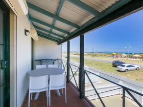 Rockingham Beach Road Villas - Image 5
