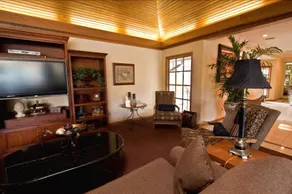 The Inn at Tallgrass - Image 2