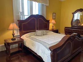 Chez Lindsey Bed & Breakfast - Image 4
