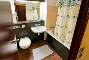 Hotel Joinville Hippodrome - Image 2