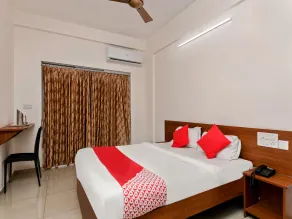 OYO Samruddhi Lodge - Image 2