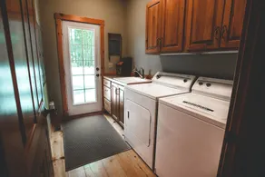 Serenity Pines Lodge - Image 5