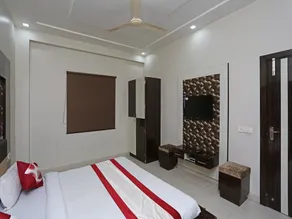 KN Plaza Hotel by OYO Rooms - Image 2