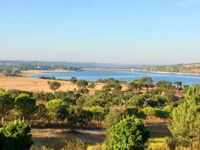 One bedroom property with lake view shared pool and furnished garden at Montargil - Image 3