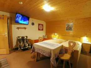 Modern Chalet in Bressanone With Balcony - Image 4