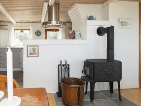 Charming Holiday Home in Thyholm With Sea View - Image 4