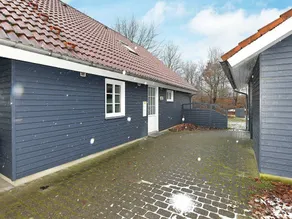 Simplistic Holiday Home in Oksbøl With Sauna - Image 5