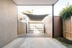 La Trobe Uni  3B townhouse  Bundoora - Image 5