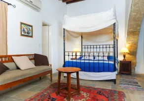 Zoe Traditional Holiday Apartments B&B - Image 2