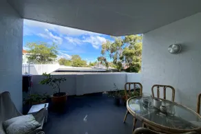 Cosy 1 Bedroom Apartment in Trendy Mount Lawley - Image 4