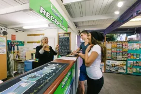 Beaches Backpackers Airlie Beach - Hostel - Image 2