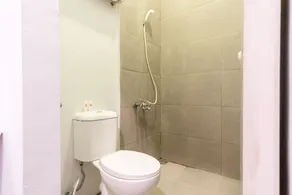 OYO 835 Metropolitan Home Stay - Image 2