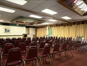 Days Inn Oil City Conference Center - Image 4