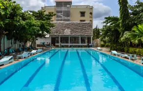 Danpark Hotel And Apartments - Image 4