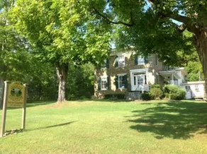 Country Comforts Bed & Breakfast - Image 2
