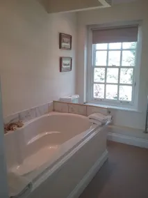 Landseer House - Image 5