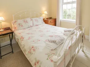 3 Burnside Cottages - Image 2