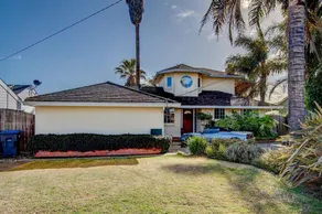 4 Br Waterfront , Private Beach 4 Bedroom Home by RedAwning - Image 5