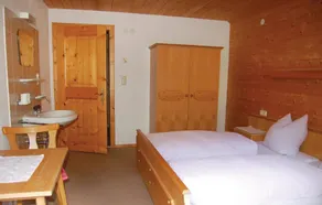 Stunning Home in Kappl With 5 Bedrooms and Wifi - Image 3