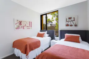 Style in the heart of Carlton - Image 3