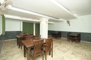 Hotel Apple Pie By OYO Rooms - Image 5