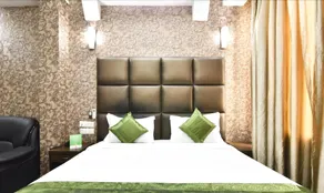 The Cameron by OYO Rooms - Image 2