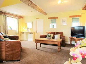 Octon Lodge - Image 5